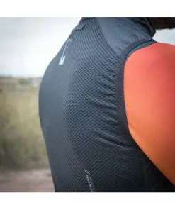 Chaleco GOBIK PLUS 2.0 Hombre Dark Coal -Bicicletas Ventas chaleco gobik plus 20 hombre dark coal 3