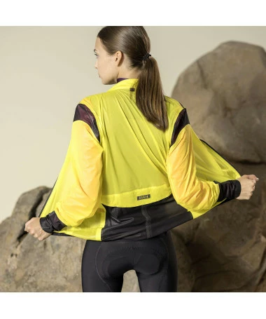 Chaqueta GOBIK Impermeable Ligero Pluvia Citronell 4 Chaqueta GOBIK Impermeable Ligero Pluvia Citronell - Imagen 4
