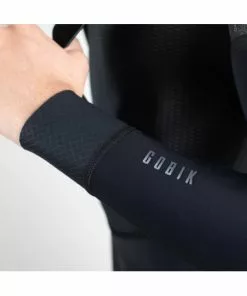 Manguito GOBIK Térmico Kaba Unisex Pitch Black -Bicicletas Ventas manguito gobik termico kaba unisex pitch black 2